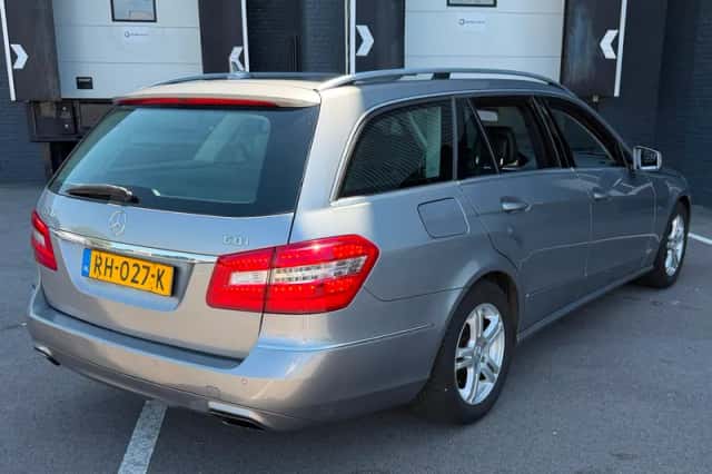 Mercedes-Benz E-Klasse (2012) thumbnail 5