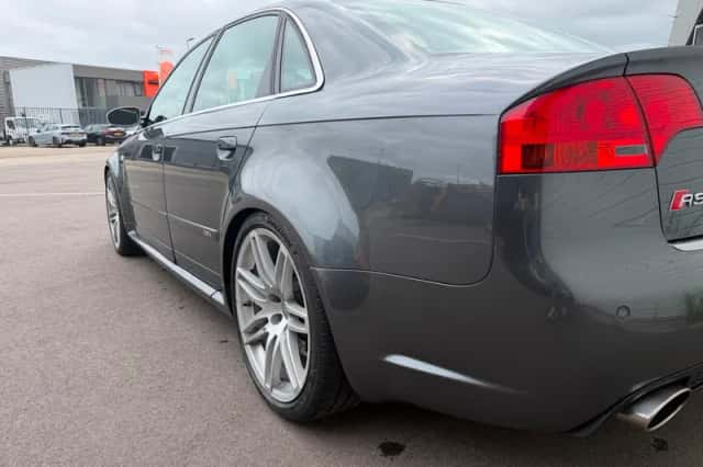 Audi A4 (2006) thumbnail 5