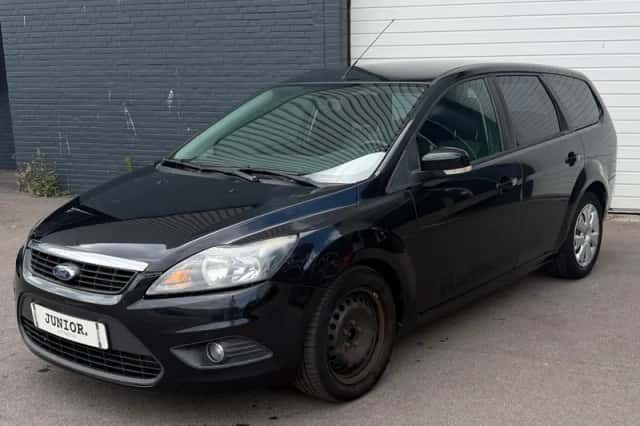 Ford Focus (2011) thumbnail 2