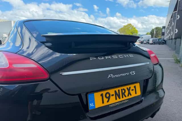 Porsche Panamera (2009) thumbnail 5
