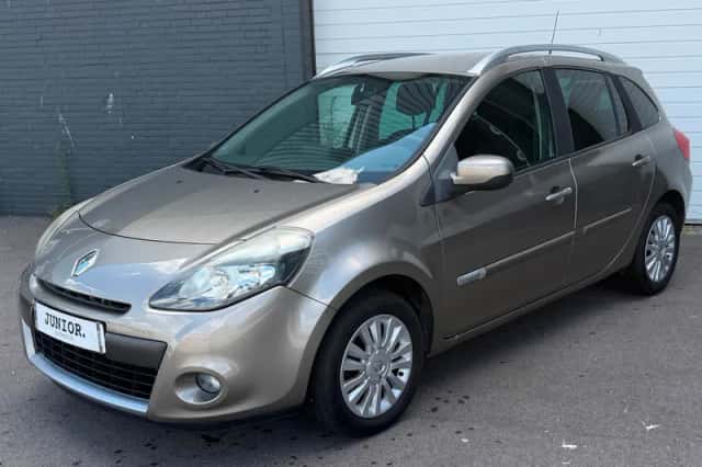 Renault Clio (2010) thumbnail 2