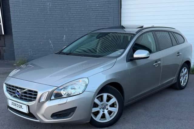 Volvo V60 (2011) thumbnail 1