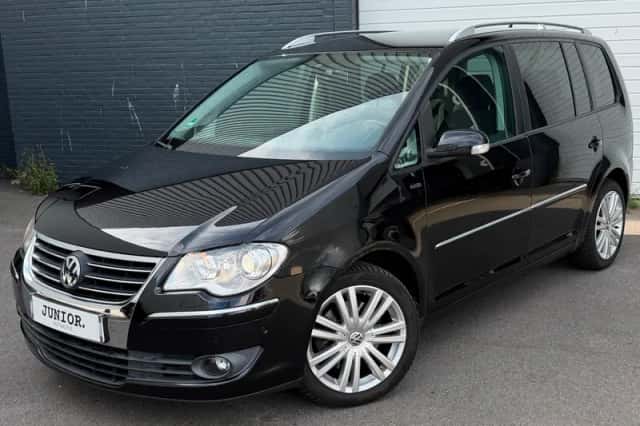 Volkswagen Touran (2009) thumbnail 1