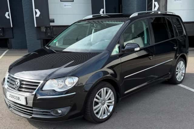 Volkswagen Touran (2009) thumbnail 2
