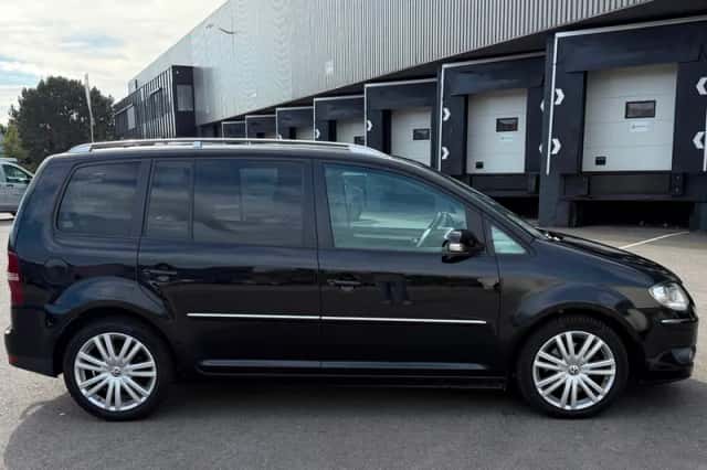 Volkswagen Touran (2009) thumbnail 6