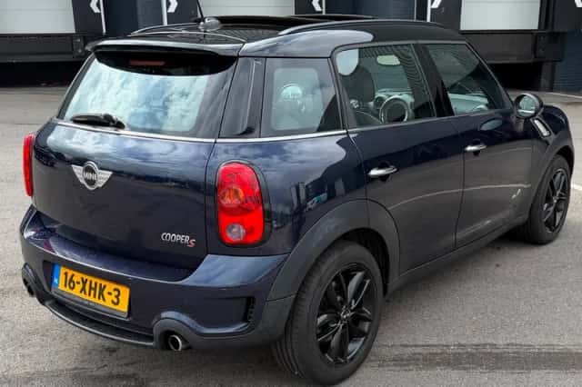 MINI Countryman (2012) thumbnail 6