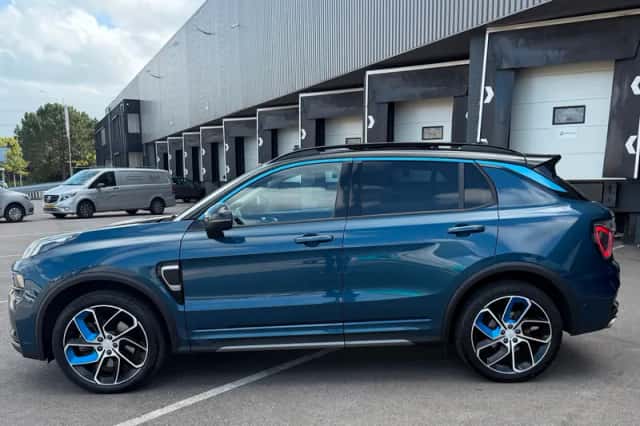 Lynk & Co 01 (2022) thumbnail 3