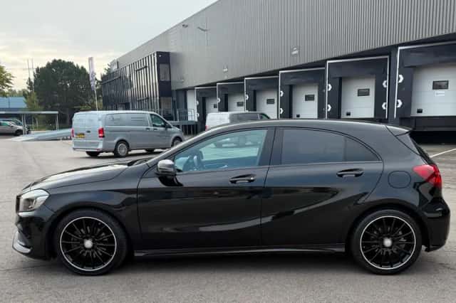 Mercedes-Benz A-Klasse (2016) thumbnail 3