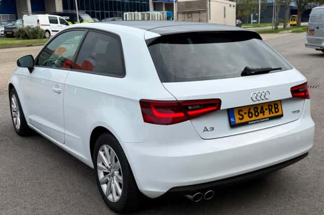 Audi A3 (2012) thumbnail 4
