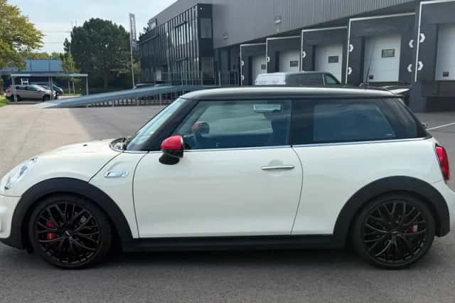 MINI John Cooper Works (2014) thumbnail 3