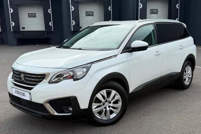 Peugeot 5008 (2019) thumbnail 1