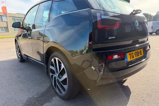 BMW i3 (2015) thumbnail 5