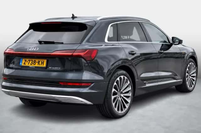Audi e-tron (2021) thumbnail 4