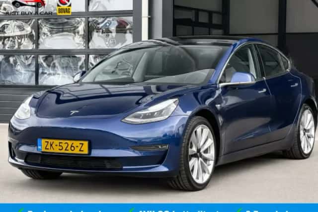 Tesla Model 3 (2019) thumbnail 1