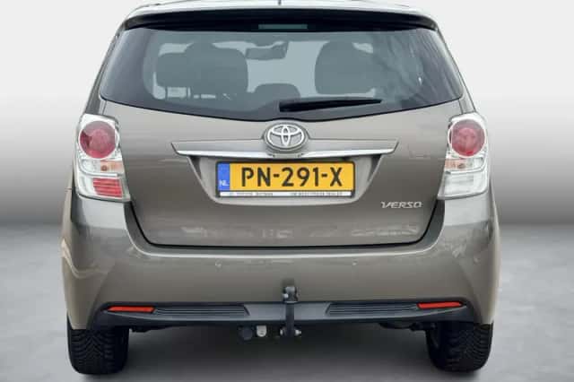 Toyota Verso (2017) thumbnail 5