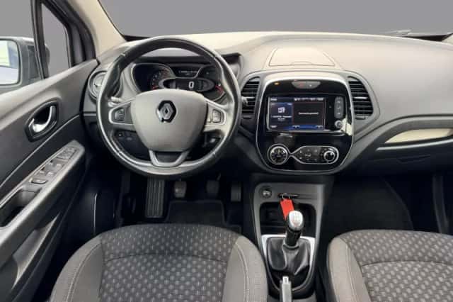 Renault Captur (2018) thumbnail 3