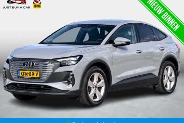 Audi Q4 e-tron (2022) thumbnail 1