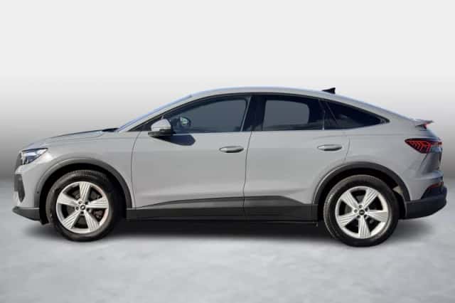 Audi Q4 e-tron (2022) thumbnail 6