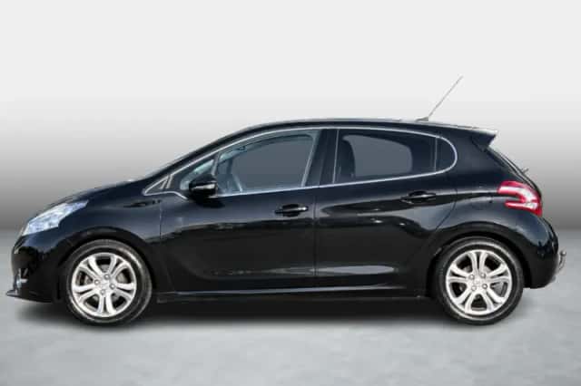 Peugeot 208 (2012) thumbnail 5