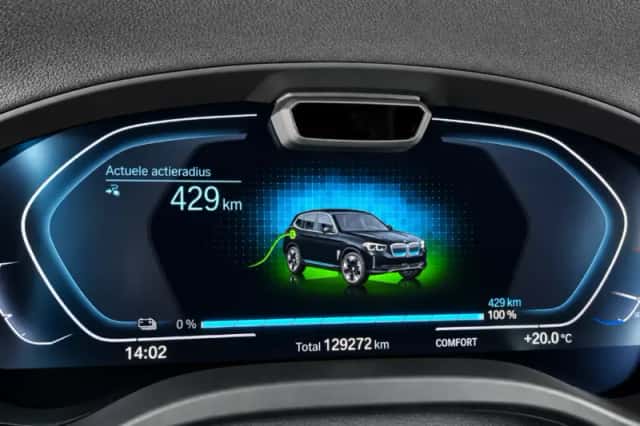 BMW iX3 (2021) thumbnail 5