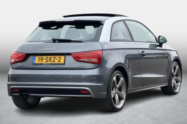 Audi A1 (2011) thumbnail 4