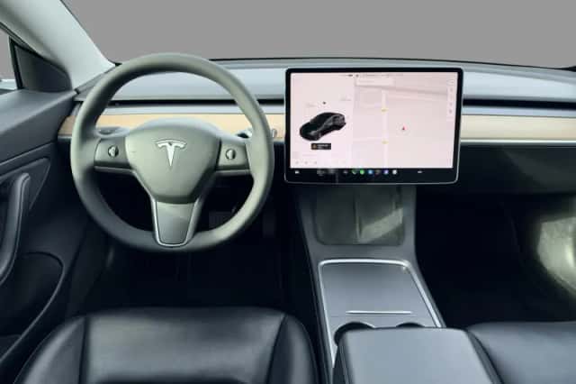 Tesla Model 3 (2020) thumbnail 4
