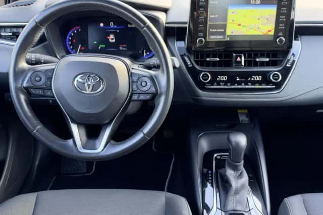 Toyota Corolla (2020) thumbnail 3