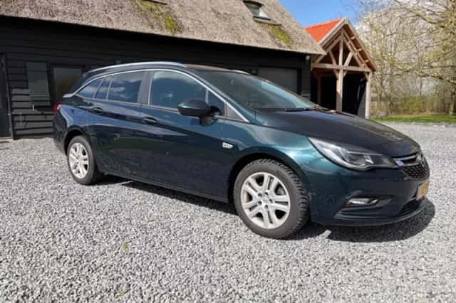Opel Astra (2018) thumbnail 3