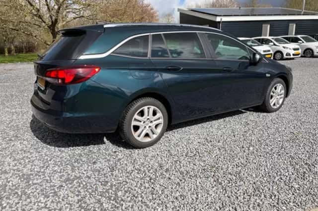 Opel Astra (2018) thumbnail 4
