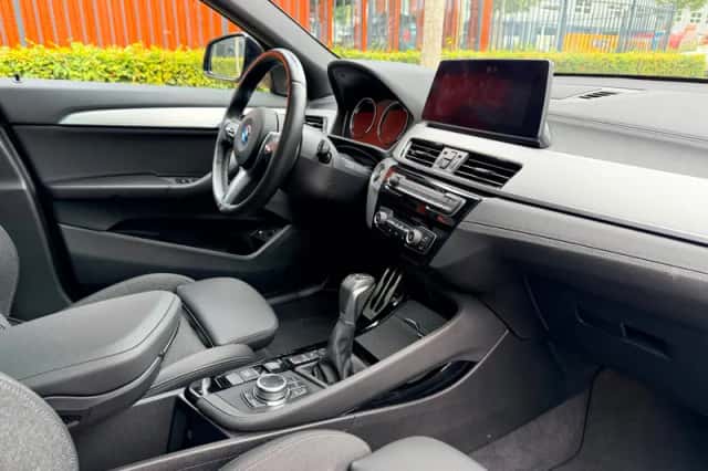 BMW X2 (2022) thumbnail 3