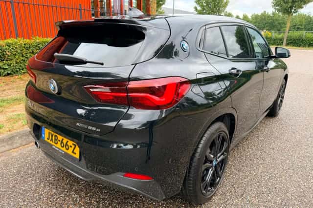 BMW X2 (2022) thumbnail 4