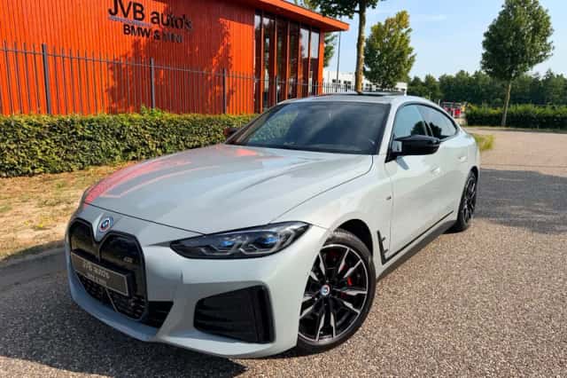 BMW i4 (2022) thumbnail 1