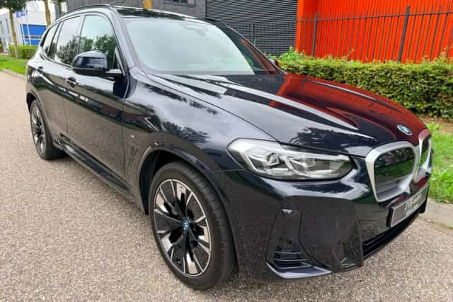 BMW iX3 (2025) thumbnail 6