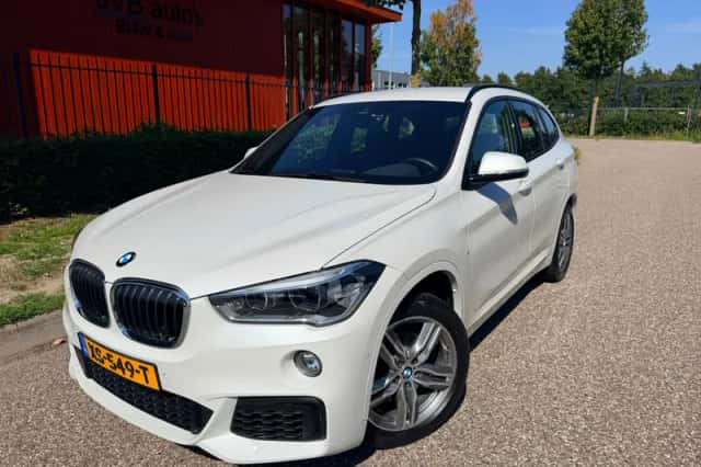 BMW X1 (2018) thumbnail 1