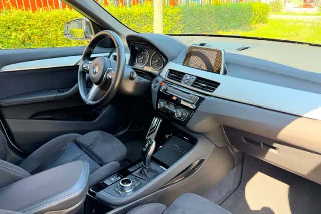 BMW X1 (2018) thumbnail 3