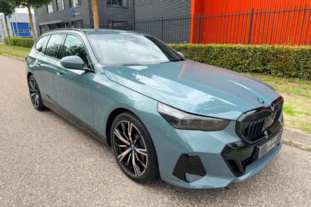BMW i5 (2024) thumbnail 4