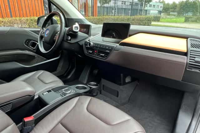 BMW i3 (2021) thumbnail 3