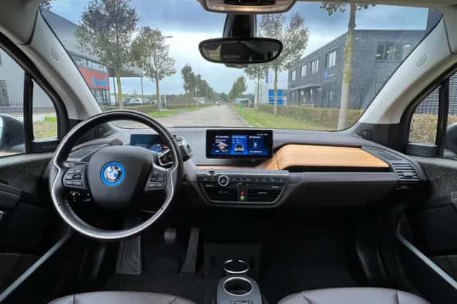 BMW i3 (2021) thumbnail 6
