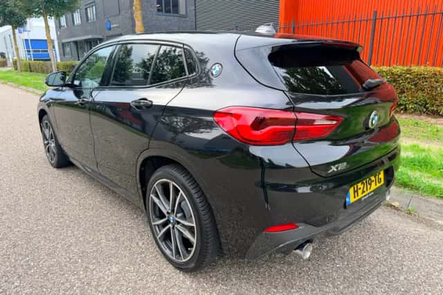 BMW X2 (2019) thumbnail 2
