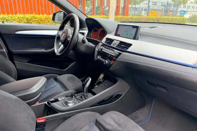 BMW X2 (2019) thumbnail 3