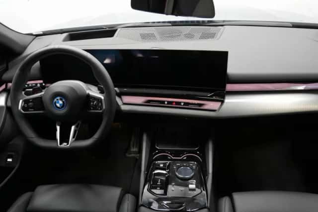 BMW 5-Serie (2025) thumbnail 4