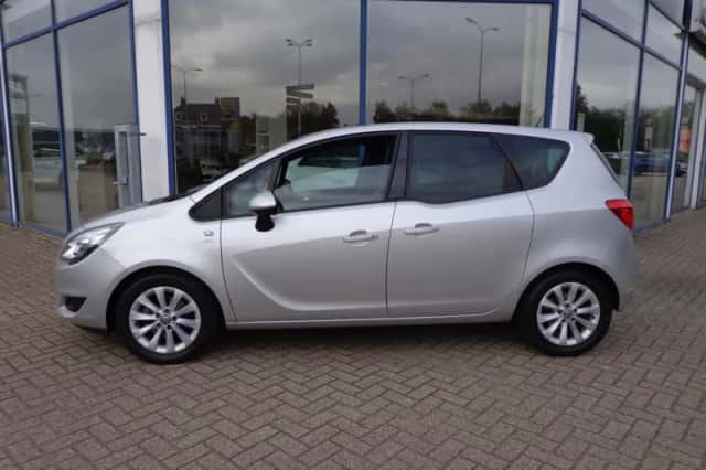 Opel Meriva (2015) thumbnail 2