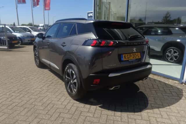 Peugeot 2008 (2023) thumbnail 3