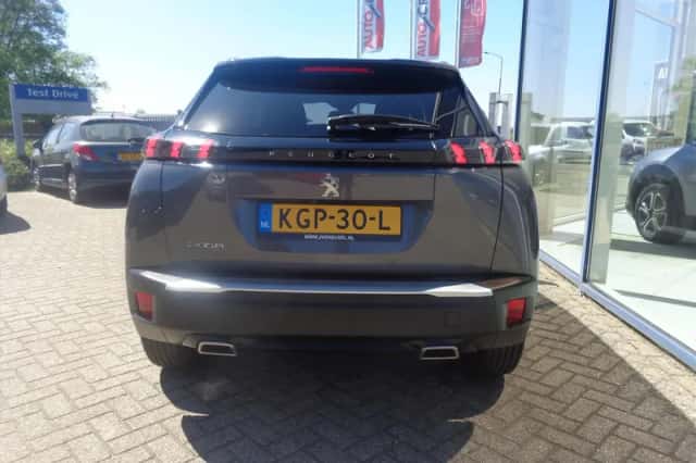 Peugeot 2008 (2023) thumbnail 5