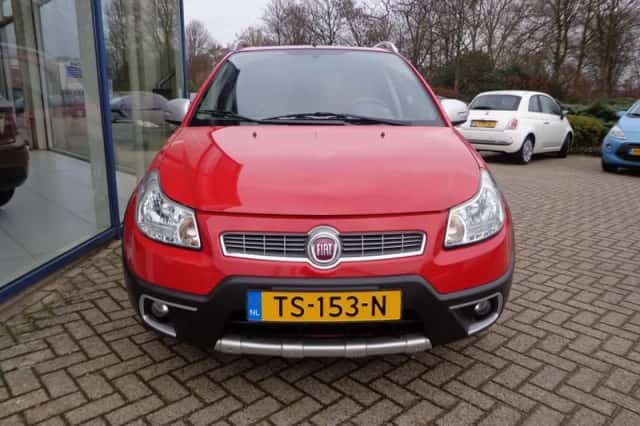 Fiat Sedici (2012) thumbnail 4