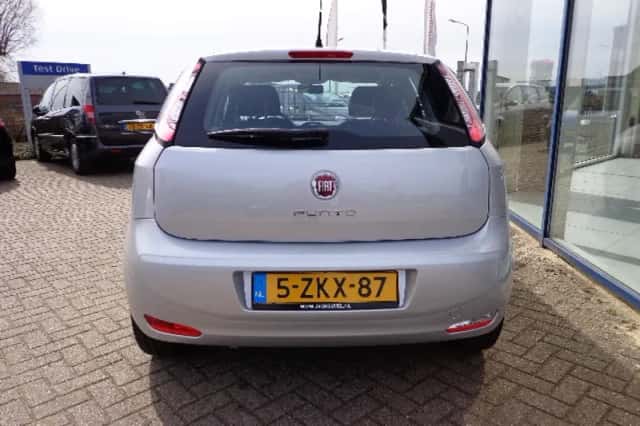 Fiat Punto (2013) thumbnail 5