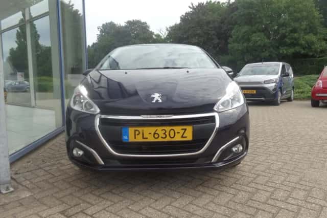 Peugeot 208 (2017) thumbnail 4