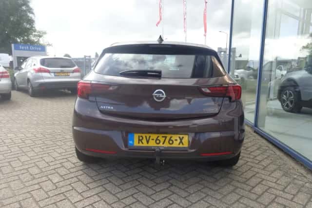 Opel Astra (2017) thumbnail 6
