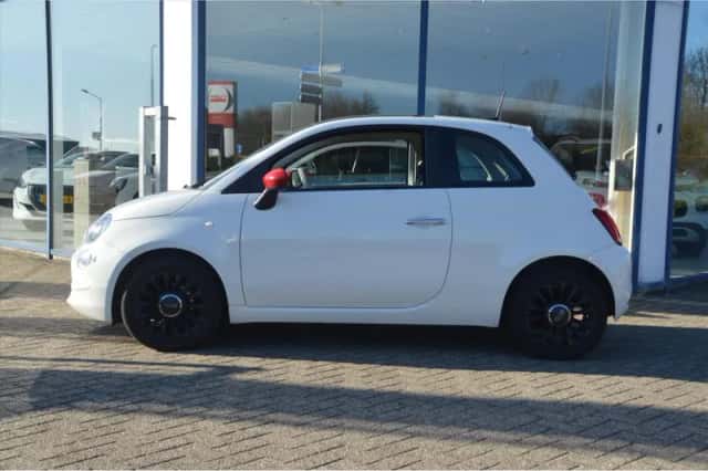 Fiat 500 (2016) thumbnail 2
