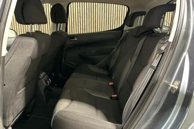 Peugeot 308 (2008) thumbnail 5